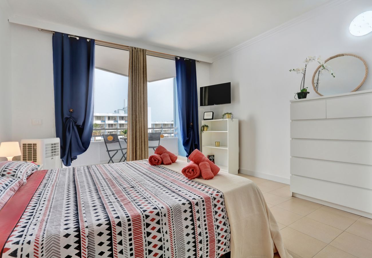 Studio à San Miguel de Abona - Top Floor Studio. Pools, Fast Internet, Parking