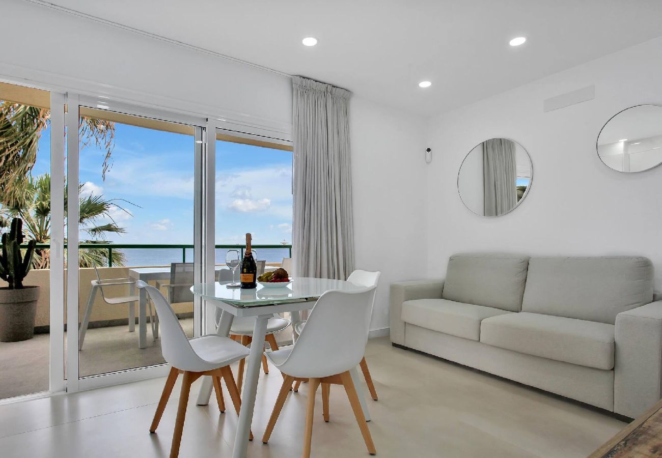Appartamento a Arona - Casa Marinita, Penthouse By The Sea 