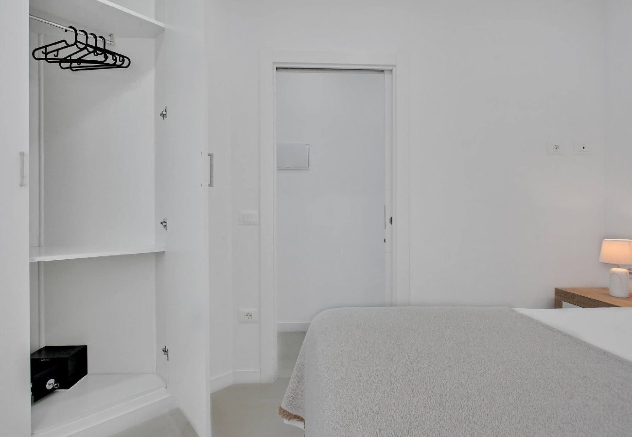 Appartamento a Arona - Casa Marinita, Penthouse By The Sea 