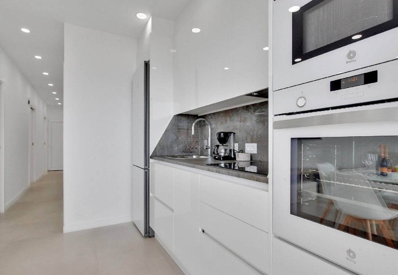 Appartamento a Arona - Casa Marinita, Penthouse By The Sea 
