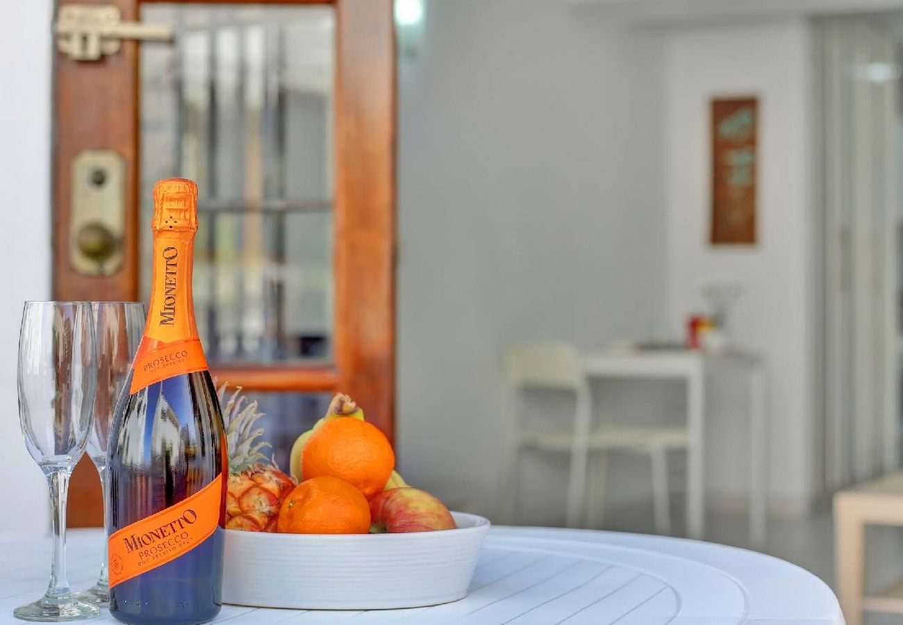 Studio a Los Cristianos - Relaxing Studio Los Cristianos,AirCon, Heated Pool 