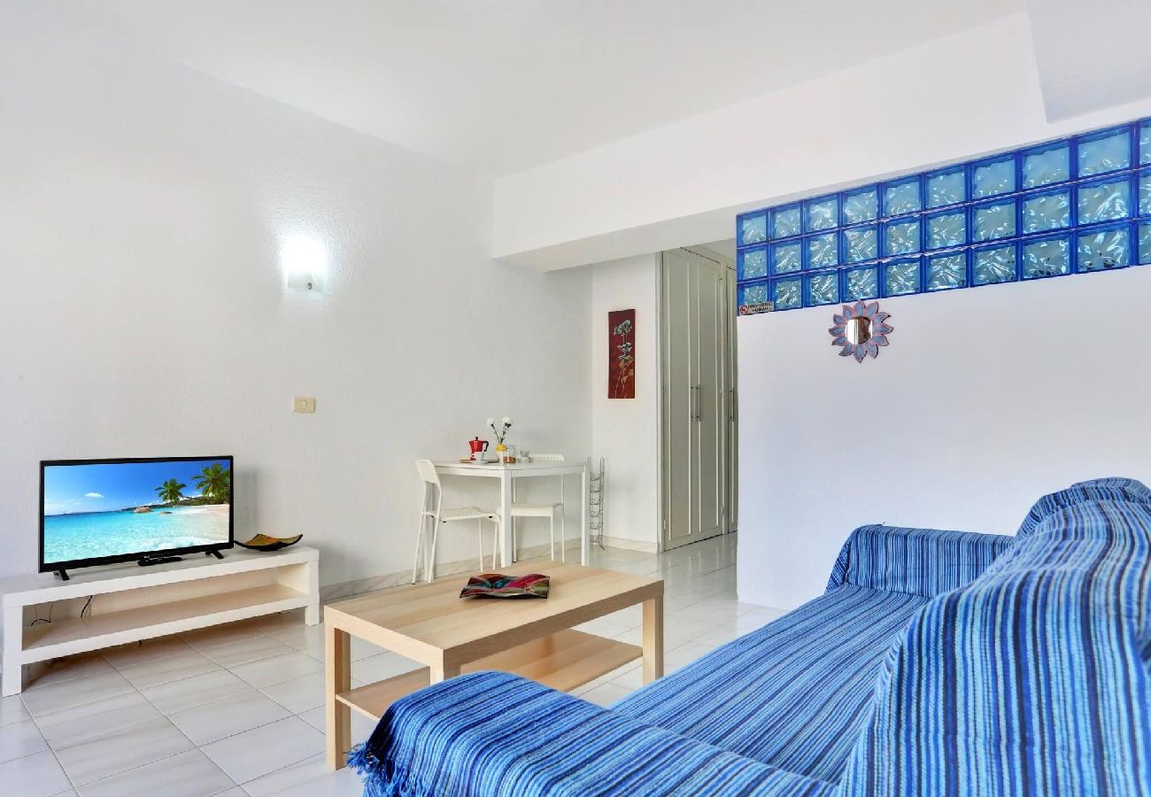 Studio a Los Cristianos - Relaxing Studio Los Cristianos,AirCon, Heated Pool 