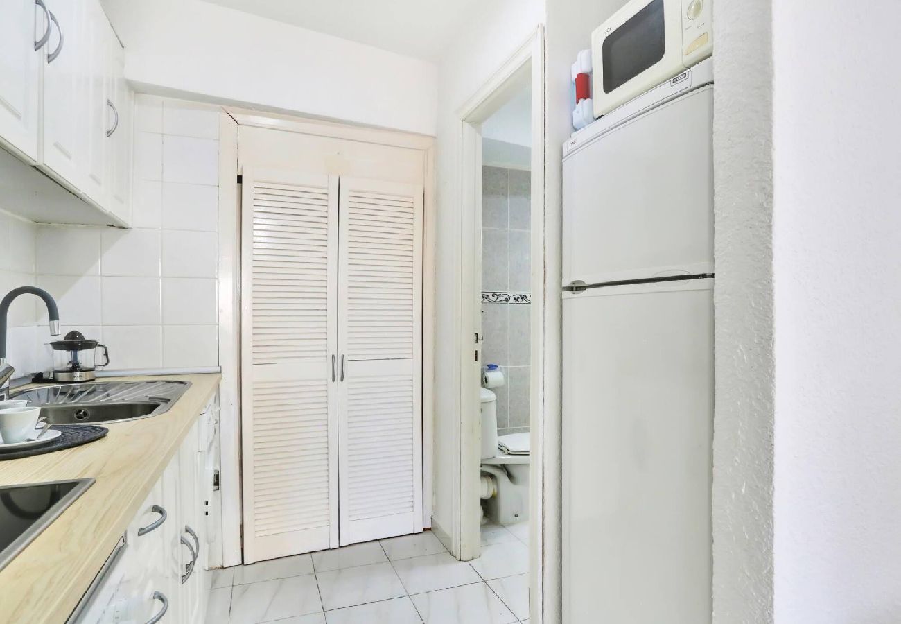 Studio a Los Cristianos - Relaxing Studio Los Cristianos,AirCon, Heated Pool 