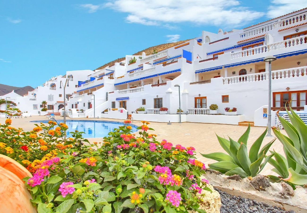 Appartamento a Los Cristianos - Sunny 1 bed, Los Cristianos,Heated Pool,Air Con 
