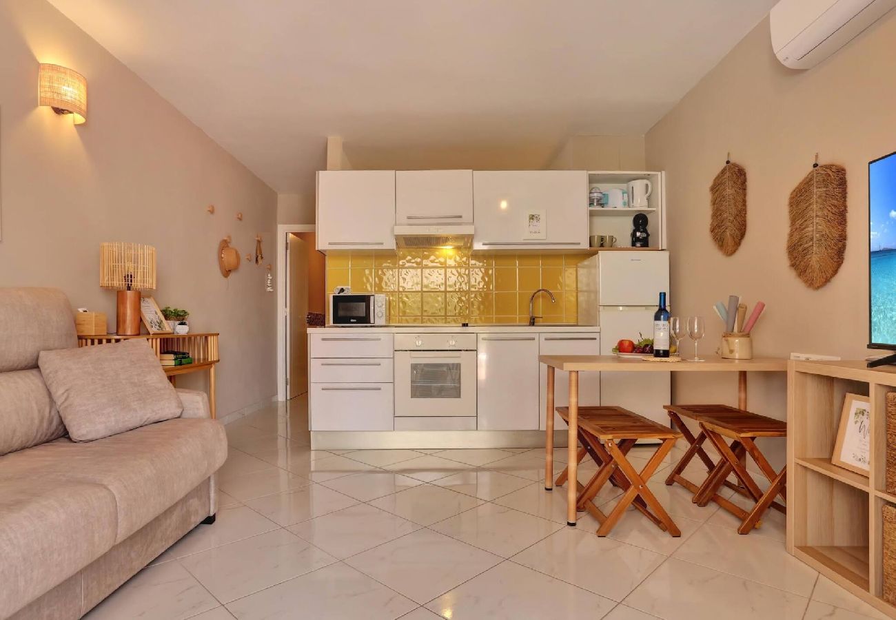 Appartamento a Los Cristianos - Sunny 1 bed, Los Cristianos,Heated Pool,Air Con 
