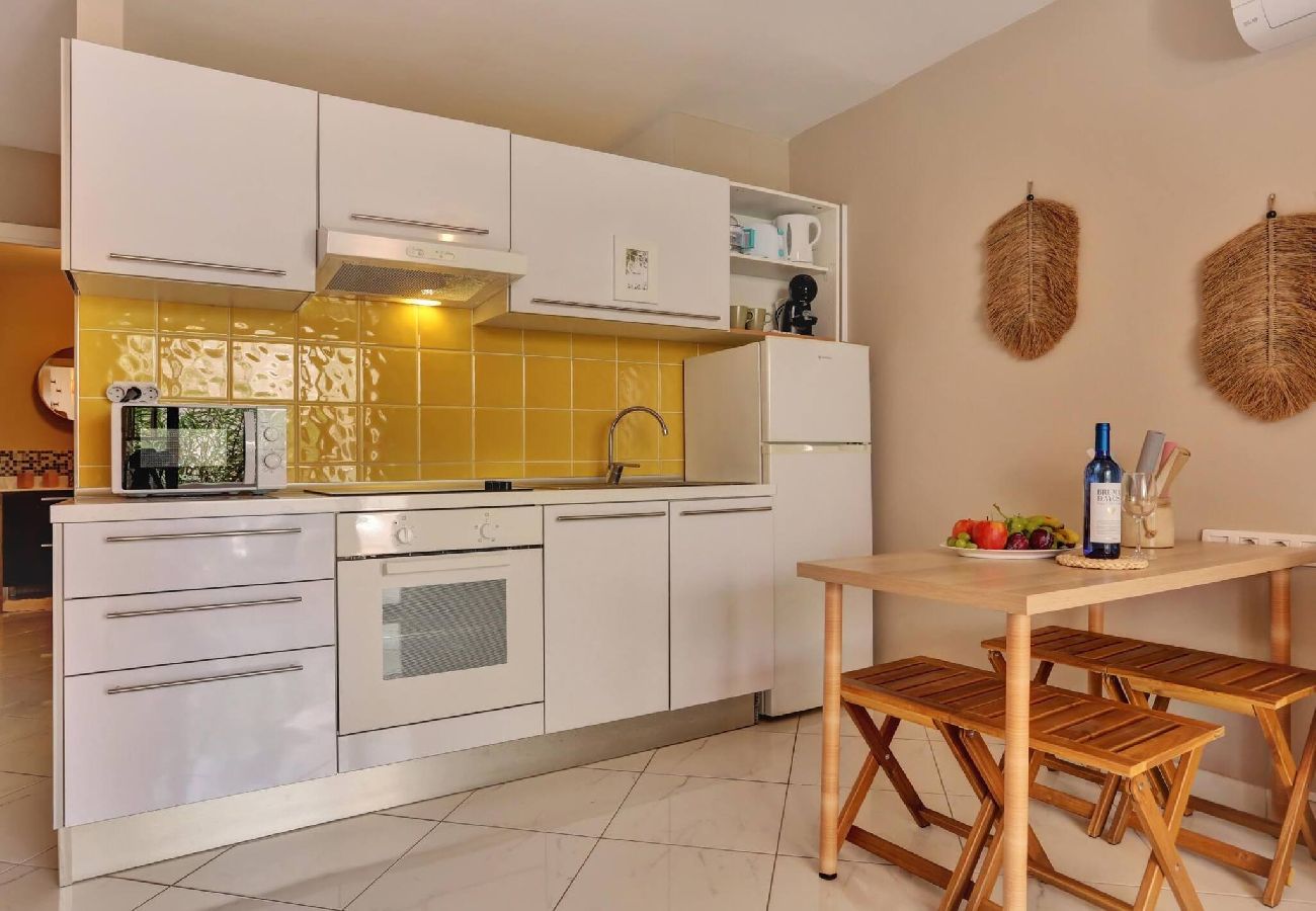 Appartamento a Los Cristianos - Sunny 1 bed, Los Cristianos,Heated Pool,Air Con 