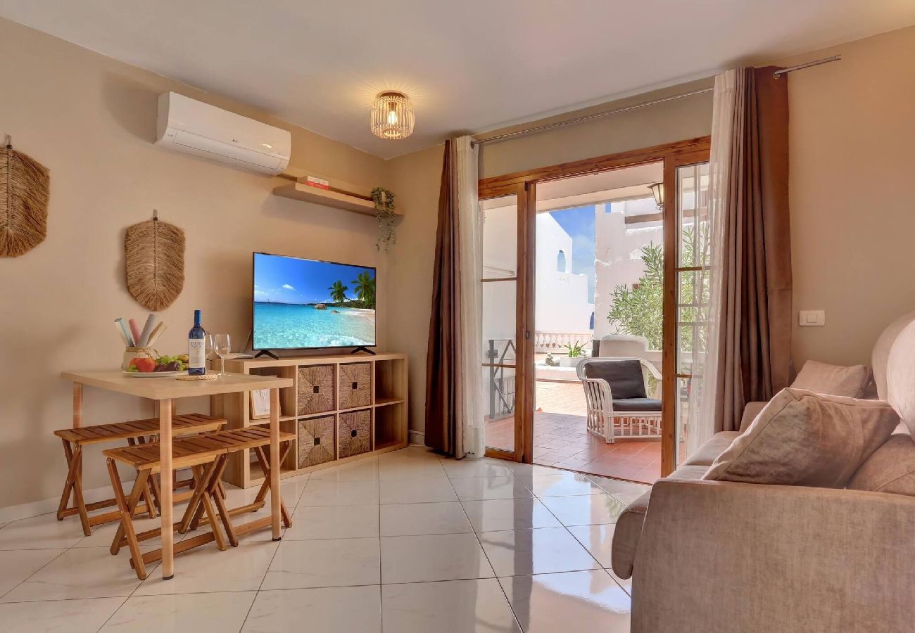 Appartamento a Los Cristianos - Sunny 1 bed, Los Cristianos,Heated Pool,Air Con 
