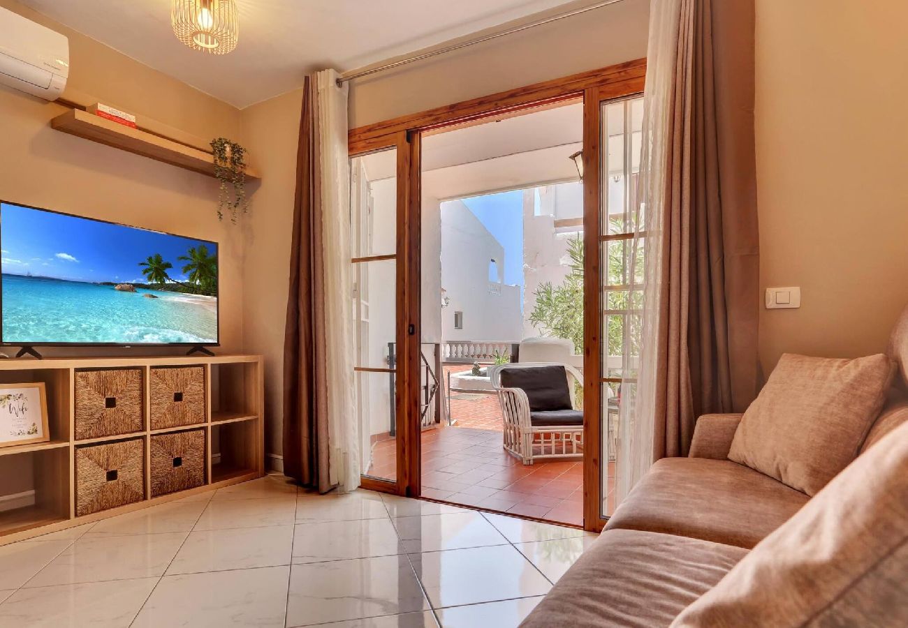 Appartamento a Los Cristianos - Sunny 1 bed, Los Cristianos,Heated Pool,Air Con 