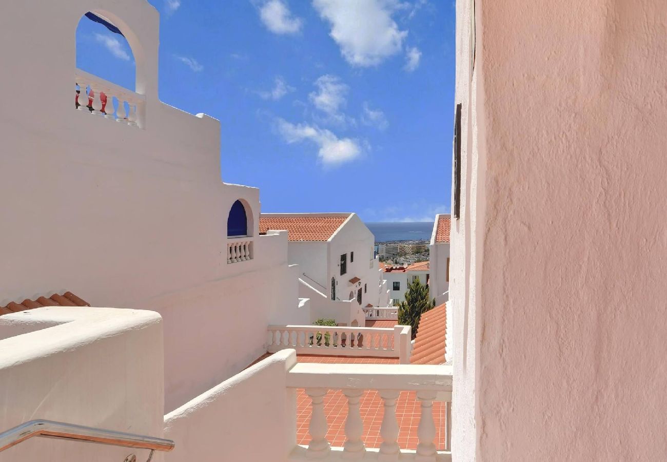 Appartamento a Los Cristianos - Sunny 1 bed, Los Cristianos,Heated Pool,Air Con 