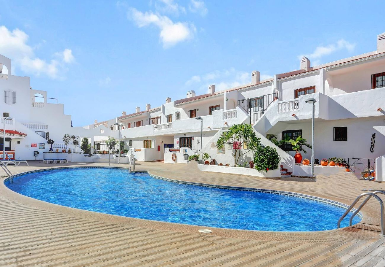 Appartamento a Los Cristianos - Sunny 1 bed, Los Cristianos,Heated Pool,Air Con 