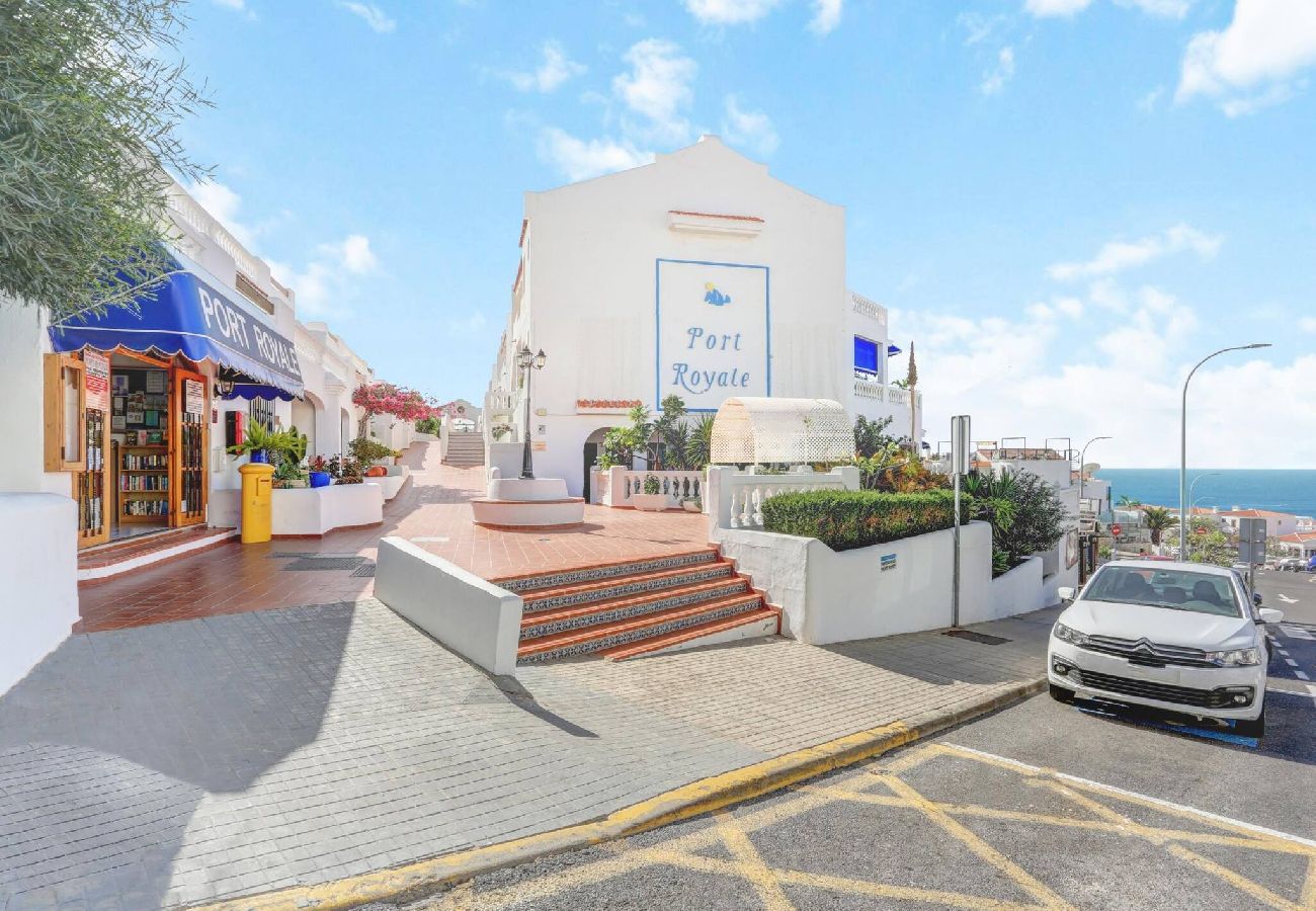 Appartamento a Los Cristianos - Sunny 1 bed, Los Cristianos,Heated Pool,Air Con 