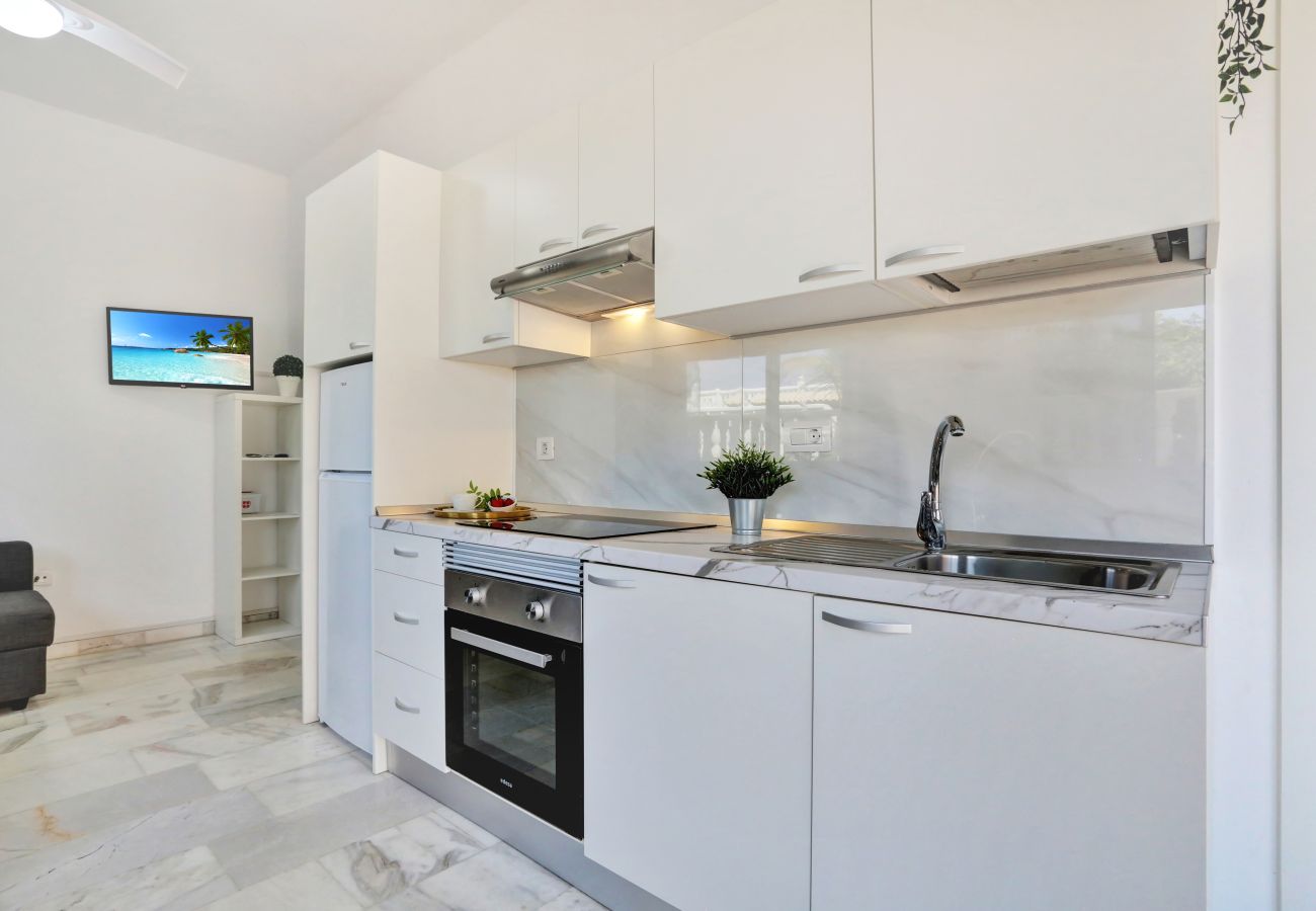 Appartamento a Acantilados de Los Gigantes - The Stone Apartment, Los Gigantes, Heated Pool