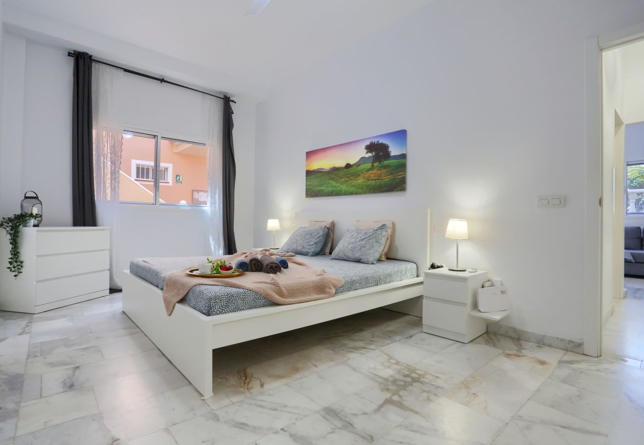 Appartamento a Acantilados de Los Gigantes - The Stone Apartment, Los Gigantes, Heated Pool